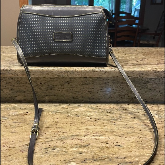 Dooney & Bourke Satchel like new all around - Picture 1 of 10